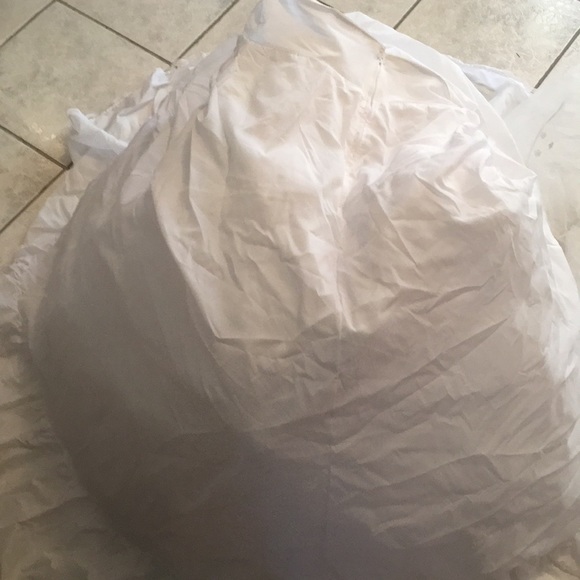 Sweetheart Ivory Ballgown Wedding Dress Size 12. Gently used. - Picture 16 of 16